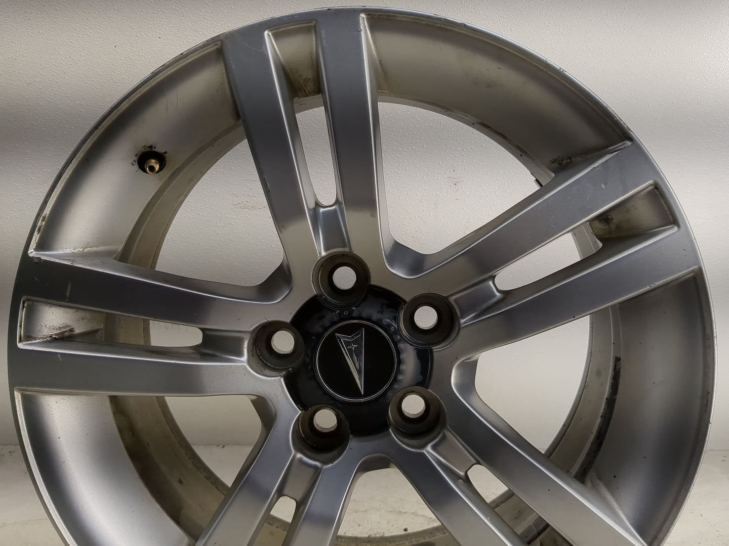 2008-2009 Pontiac G8 Oem Wheel Rim - Oemusedautoparts1.com