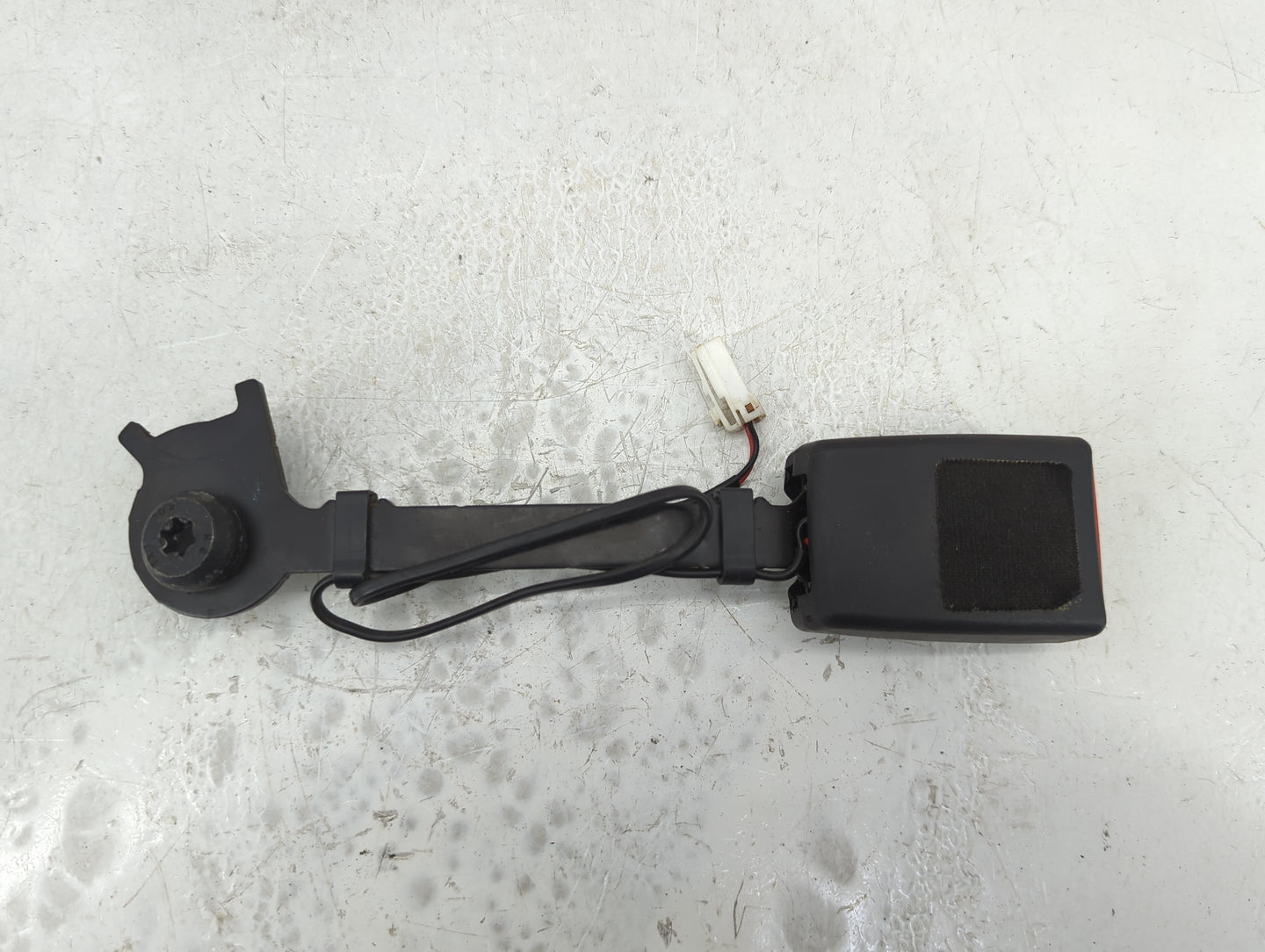 2008-2009 Pontiac G8 Driver Seatbelt Buckle 1324309 - Oemusedautoparts1.com