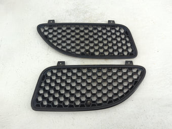 compare product 1999-2005 Pontiac Grand Am Front Grille Bumper Not Included