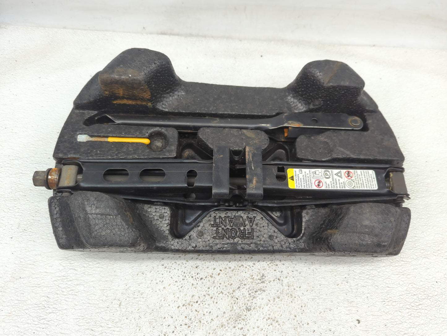 2005 Pontiac Grand Prix Spare Scissor Car Jack - Oemusedautoparts1.com