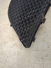 2004-2008 Pontiac Grand Prix Front Grille Bumper Not Included 5036583 - Oemusedautoparts1.com