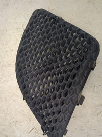 2004-2008 Pontiac Grand Prix Front Grille Bumper Not Included 5036583 - Oemusedautoparts1.com
