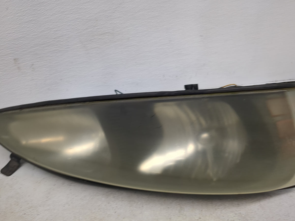 2004 Pontiac Grand Prix Passenger Right Oem Head Light Headlight Lamp 5036622 - Oemusedautoparts1.com