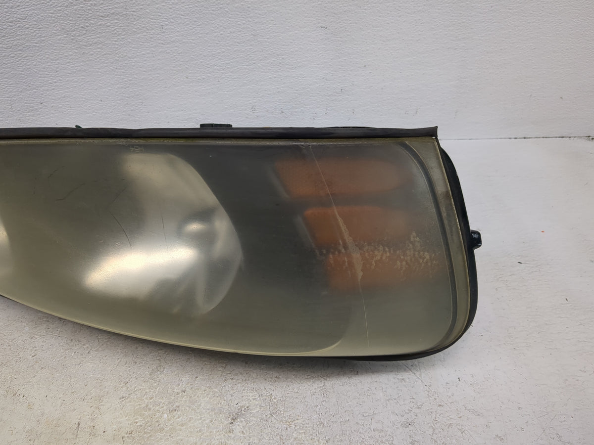 2004 Pontiac Grand Prix Passenger Right Oem Head Light Headlight Lamp 5036622 - Oemusedautoparts1.com