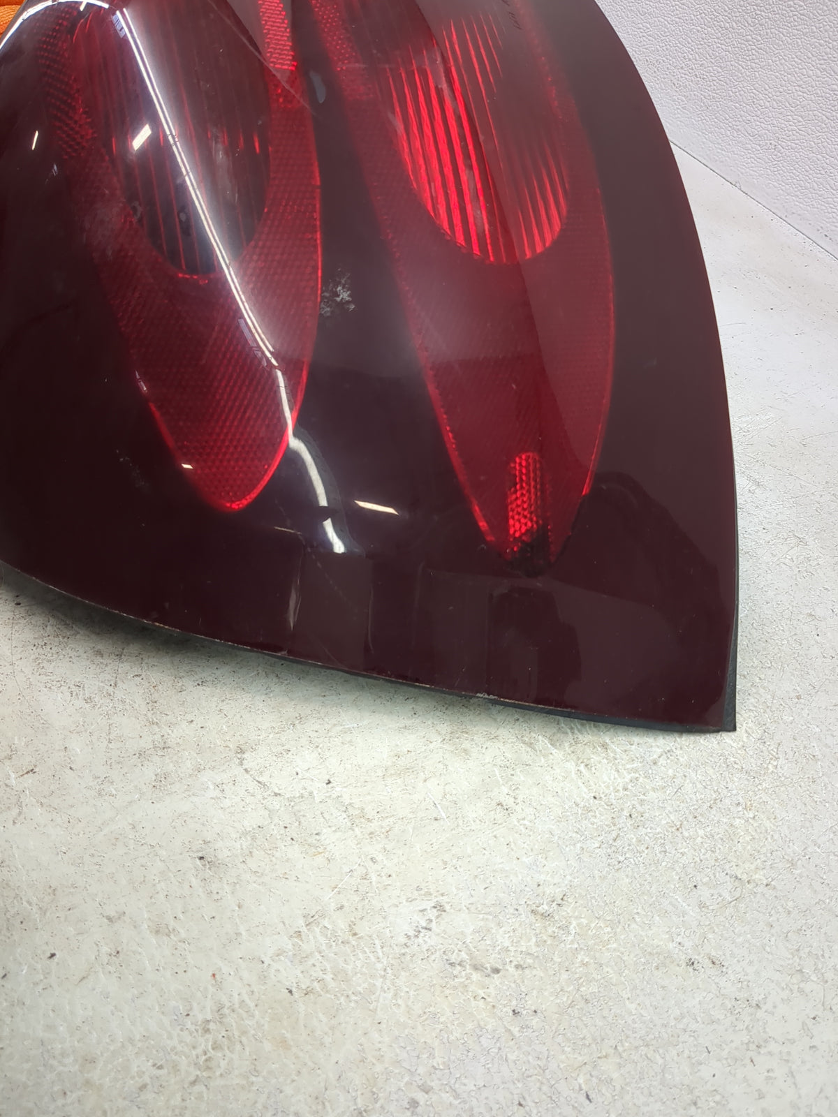 2004-2008 Pontiac Grand Prix Tail Light Assembly Driver Left OEM Fits Fits 2004 2005 2006 2007 2008 OEM Used Auto Parts - Oe
