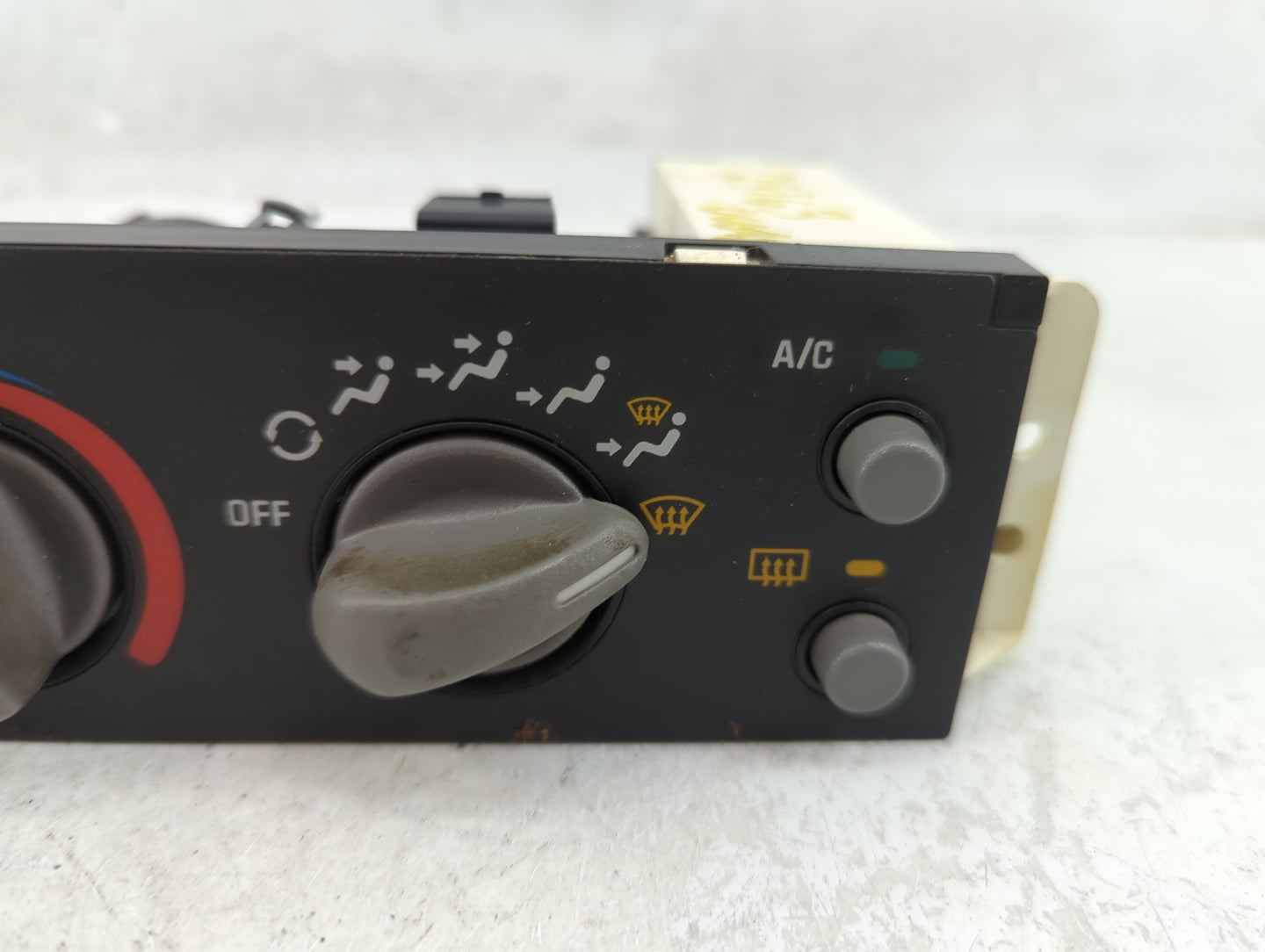 2000-2002 Pontiac Sunfire Climate Control Module Temperature AC/Heater Replacement Fits Fits 2000 2001 2002 OEM Used Auto Pa