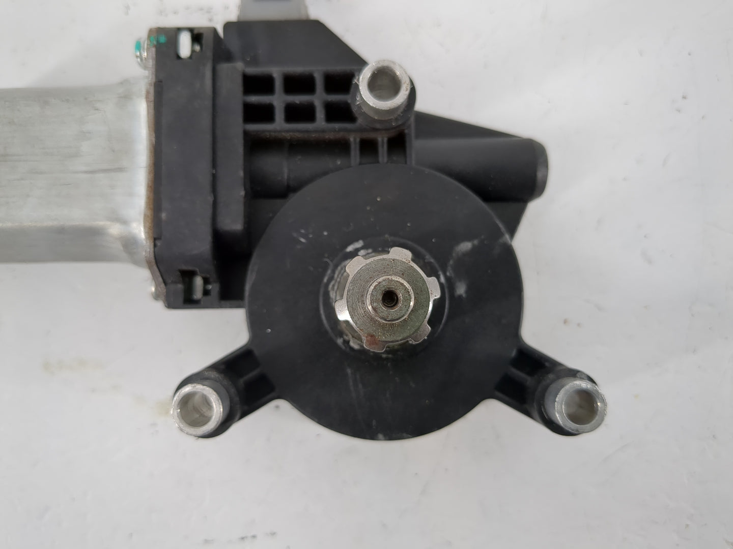 2006-2008 Pontiac Torrent Driver Front Left Power Window Motor - Oemusedautoparts1.com