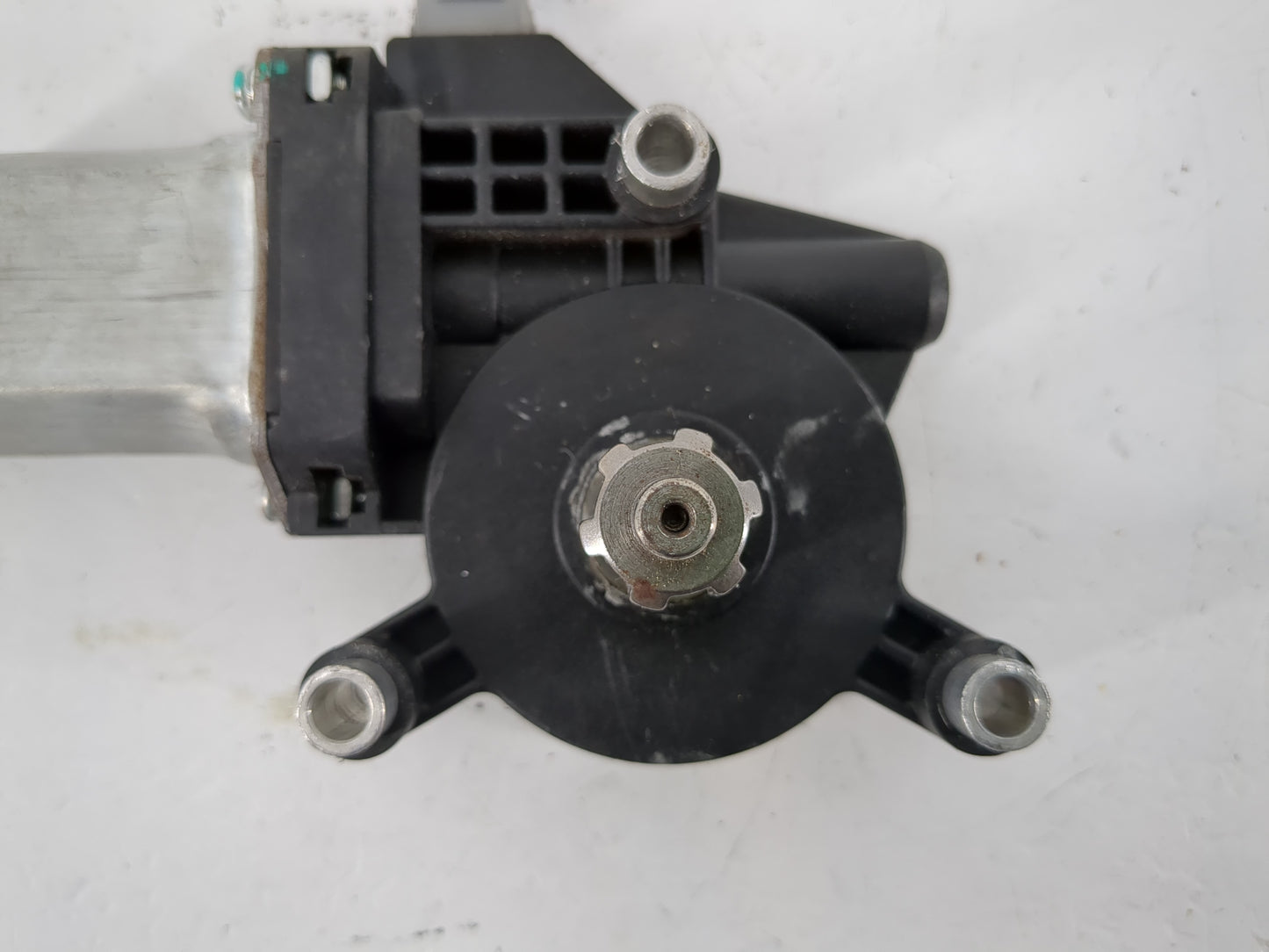 2006-2008 Pontiac Torrent Driver Front Left Power Window Motor - Oemusedautoparts1.com