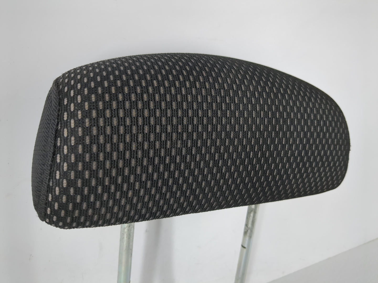 0 Pontiac Torrent Headrest Head Rest Rear Seat Fits OEM Used Auto Parts - Oemusedautoparts1.com