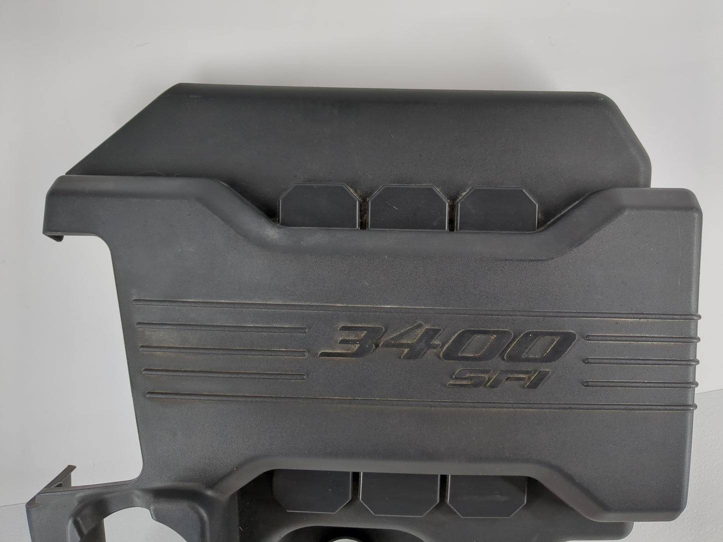 2008 Pontiac Torrent Engine Cover - Oemusedautoparts1.com