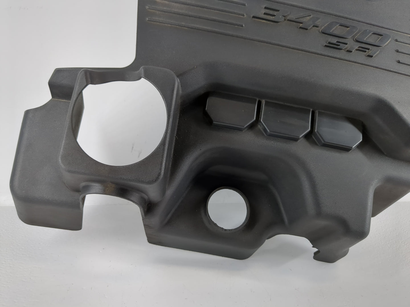 2008 Pontiac Torrent Engine Cover - Oemusedautoparts1.com