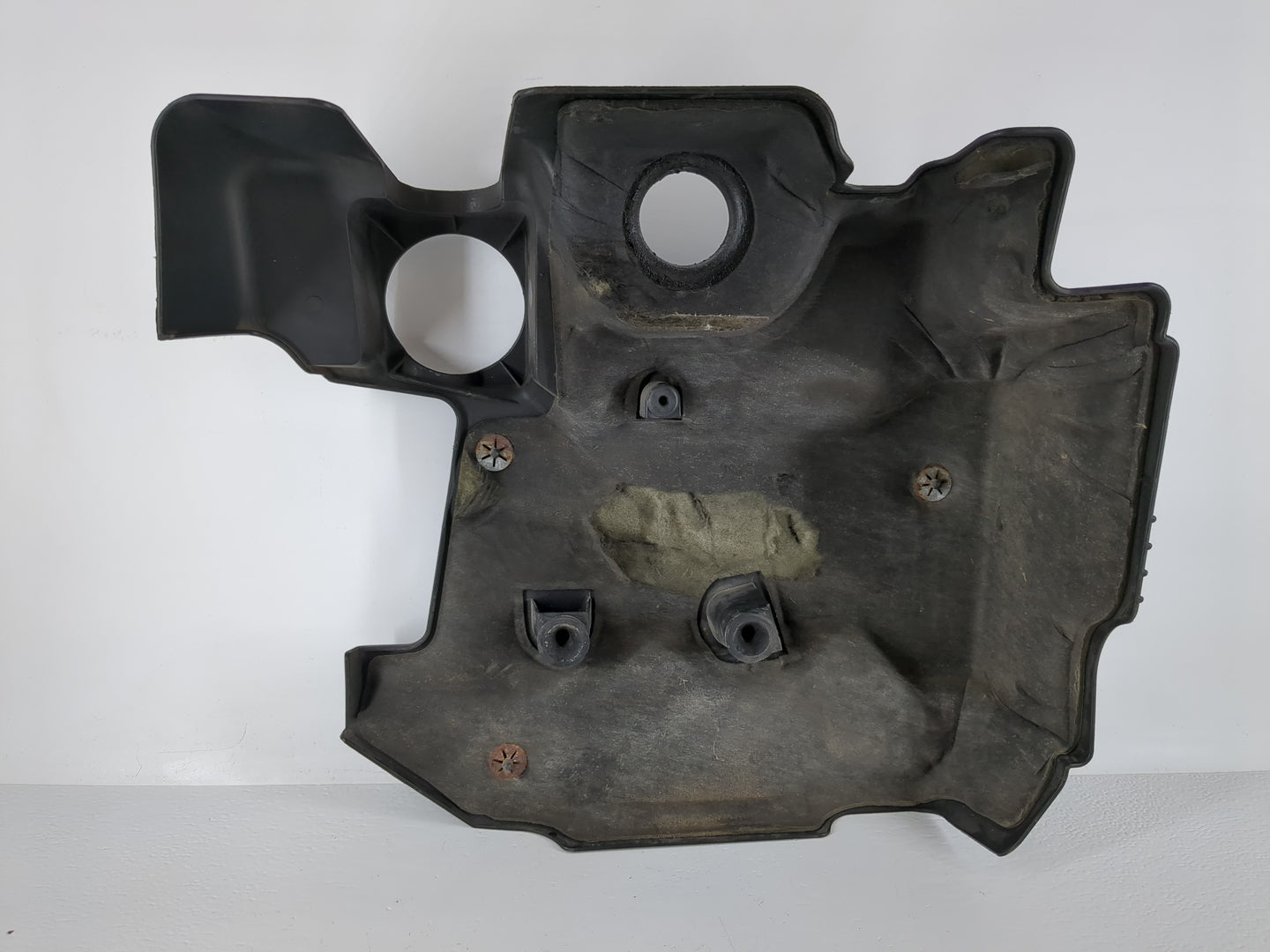 2008 Pontiac Torrent Engine Cover - Oemusedautoparts1.com