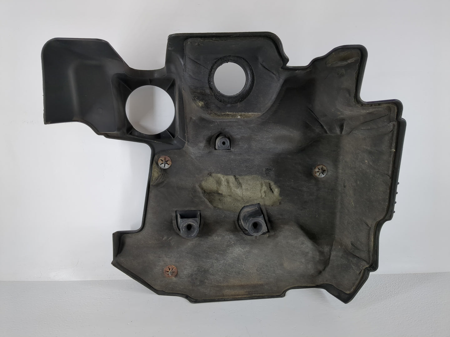 2008 Pontiac Torrent Engine Cover - Oemusedautoparts1.com