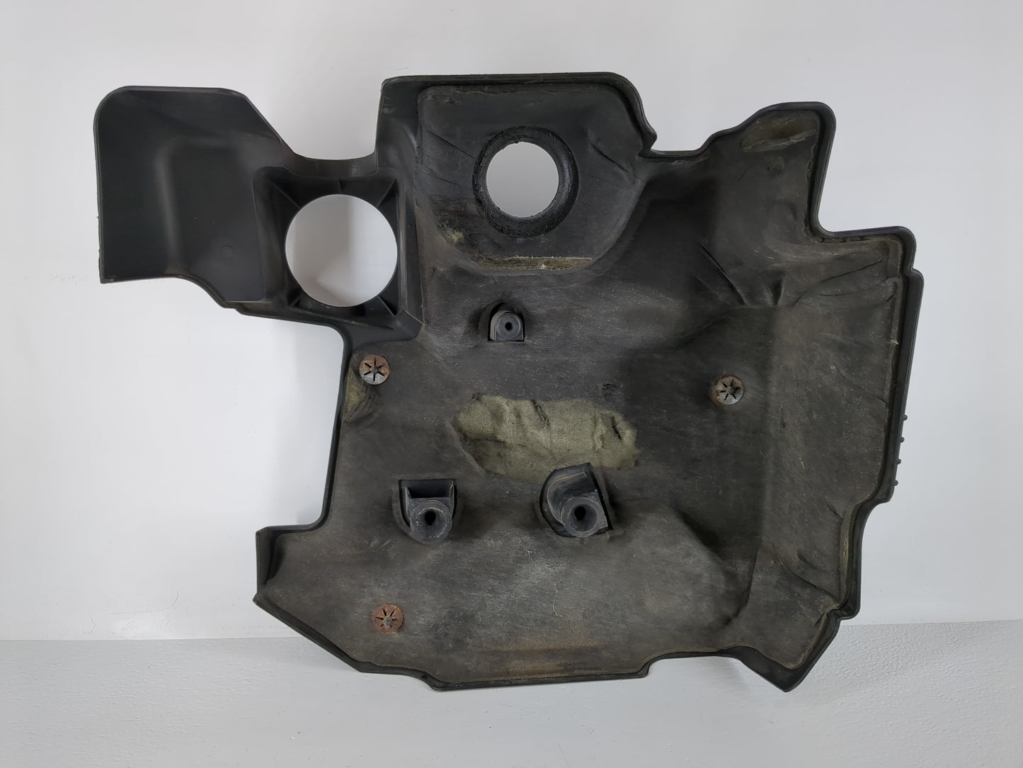 2008 Pontiac Torrent Engine Cover - Oemusedautoparts1.com