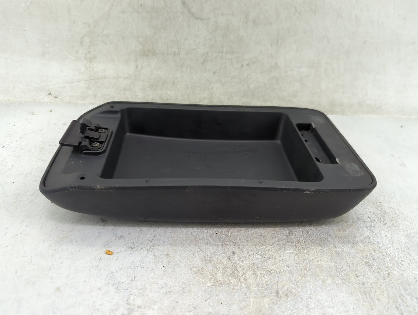 2005-2008 Pontiac Vibe Center Console Armrest Cover Lid Fits Fits 2005 2006 2007 2008 OEM Used Auto Parts - Oemusedautoparts