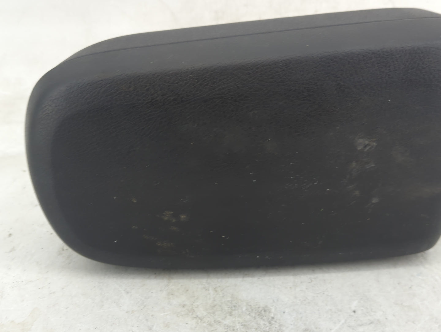 2009-2010 Pontiac Vibe Center Console Armrest Cover Lid Fits Fits 2009 2010 OEM Used Auto Parts - Oemusedautoparts1.com