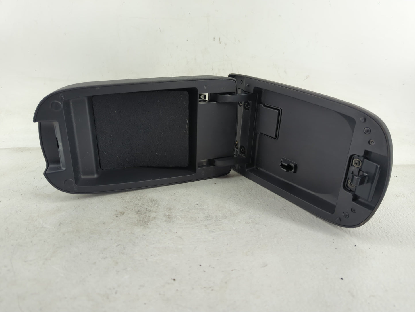 2009-2010 Pontiac Vibe Center Console Armrest Cover Lid Fits Fits 2009 2010 OEM Used Auto Parts - Oemusedautoparts1.com