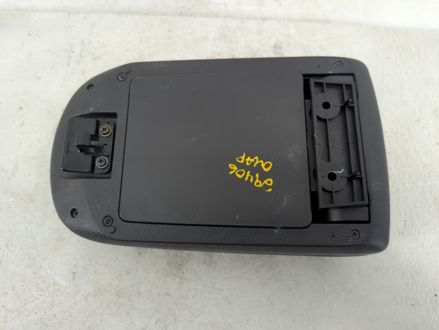 2009-2010 Pontiac Vibe Center Console Armrest Cover Lid Fits Fits 2009 2010 OEM Used Auto Parts - Oemusedautoparts1.com