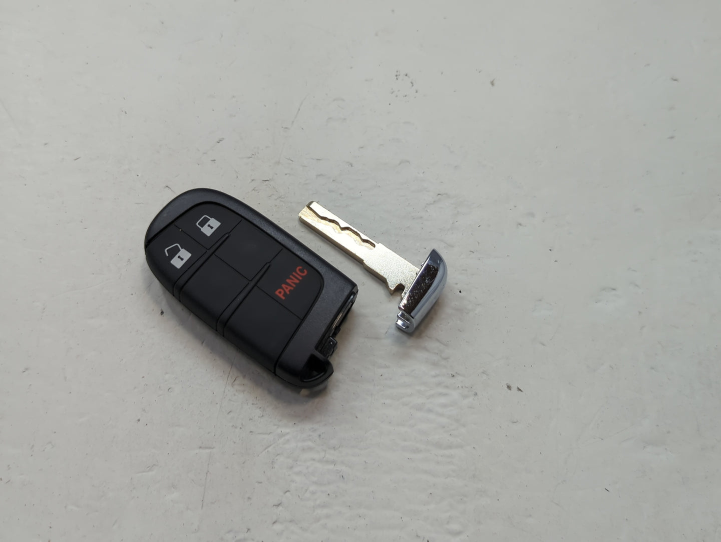 Ram Keyless Entry Remote Fob M3N-40821302 60977656 3 buttons - Oemusedautoparts1.com