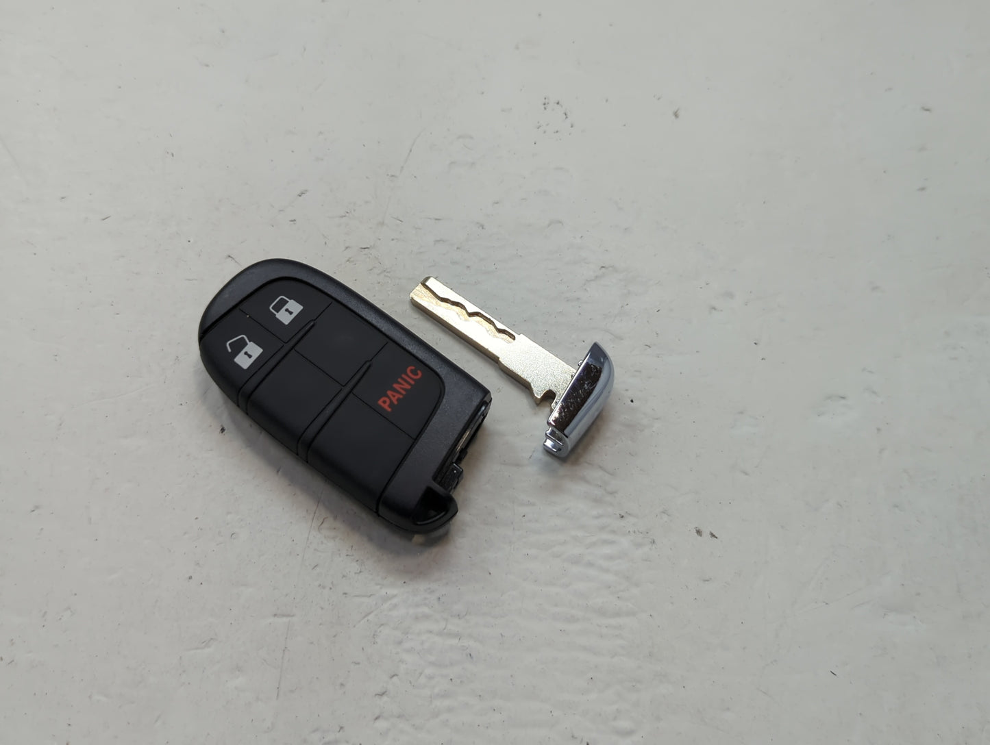 Ram Keyless Entry Remote Fob M3N-40821302 60977656 3 buttons - Oemusedautoparts1.com