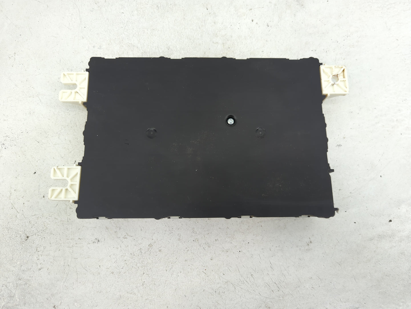 2013-2013 Ram 1500 Body Control Module Bcm Inner Cabin Fuse Box - Oemusedautoparts1.com
