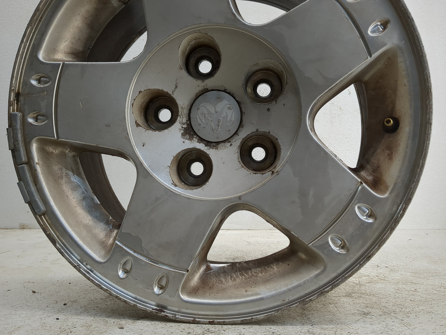Ram 1500 Oem Wheel Rim 1148742 - Oemusedautoparts1.com