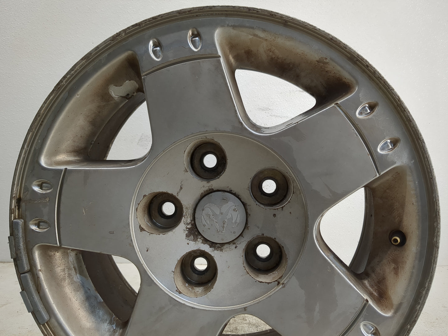 Ram 1500 Oem Wheel Rim 1148742 - Oemusedautoparts1.com