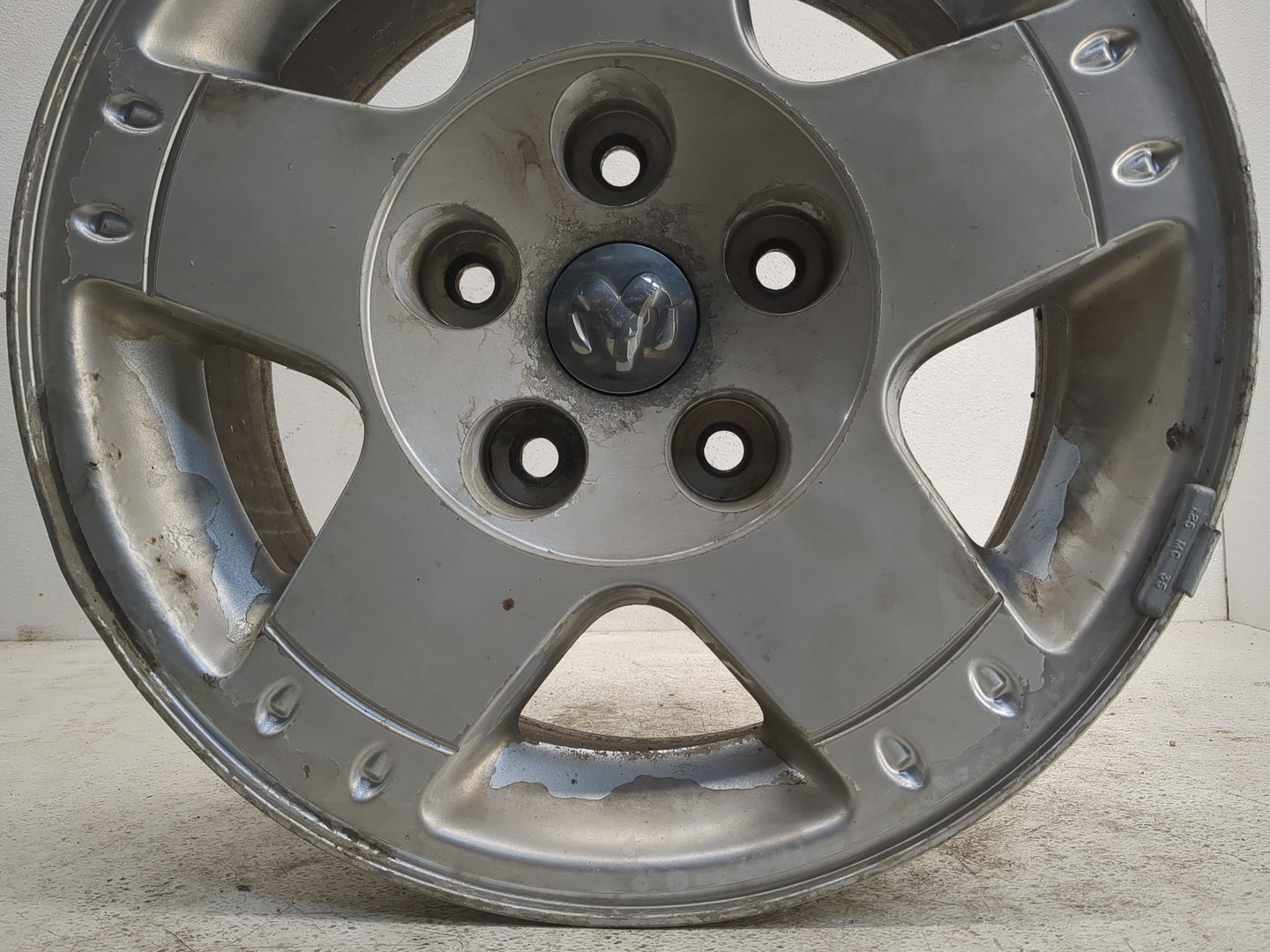 Ram 1500 Oem Wheel Rim 1152103 - Oemusedautoparts1.com
