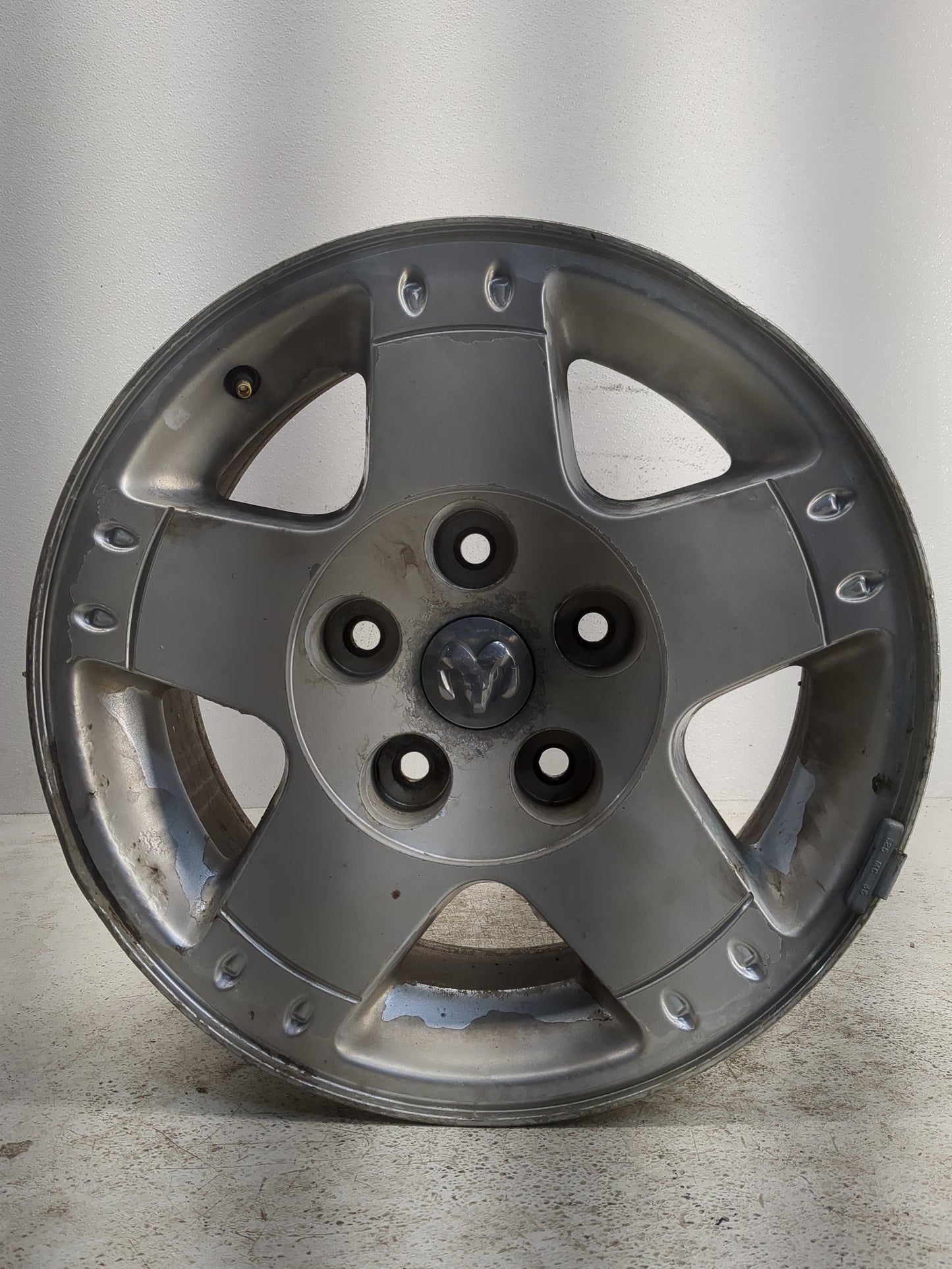 Ram 1500 Oem Wheel Rim 1152103 - Oemusedautoparts1.com