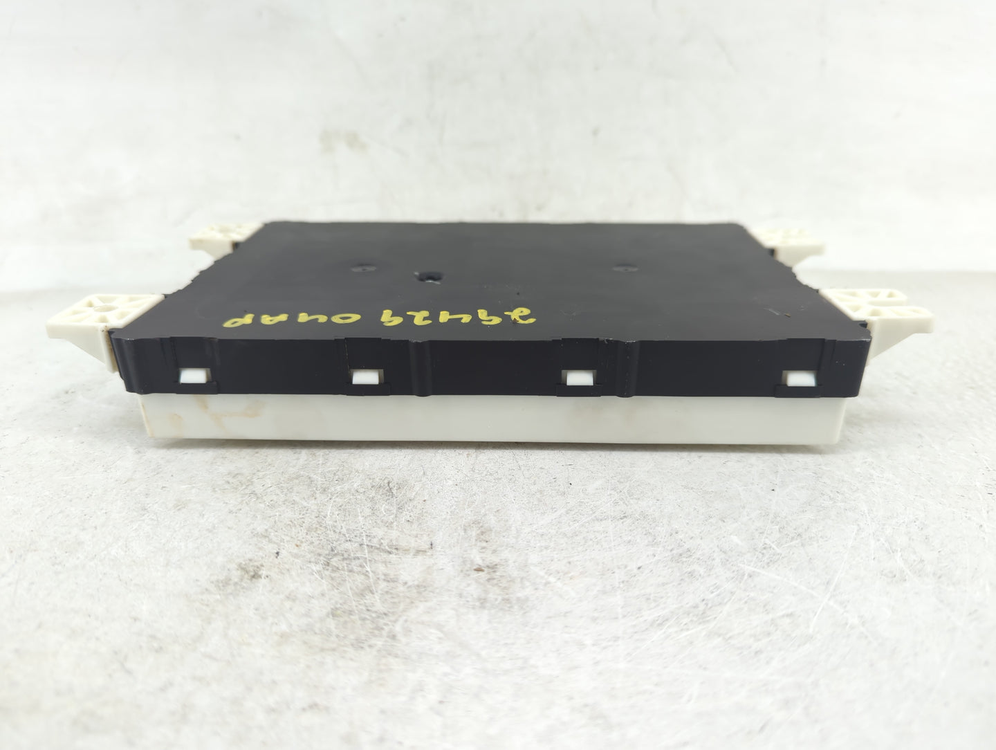 2013-2013 Ram 1500 Body Control Module Bcm Inner Cabin Fuse Box - Oemusedautoparts1.com