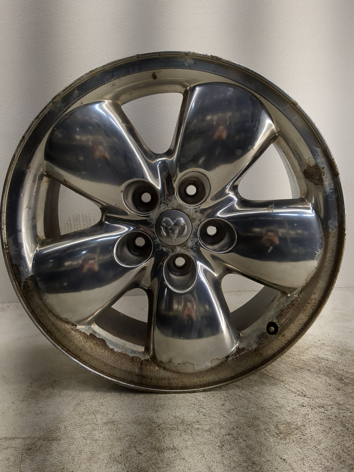 Ram 1500 Oem Wheel Rim 1281493 - Oemusedautoparts1.com