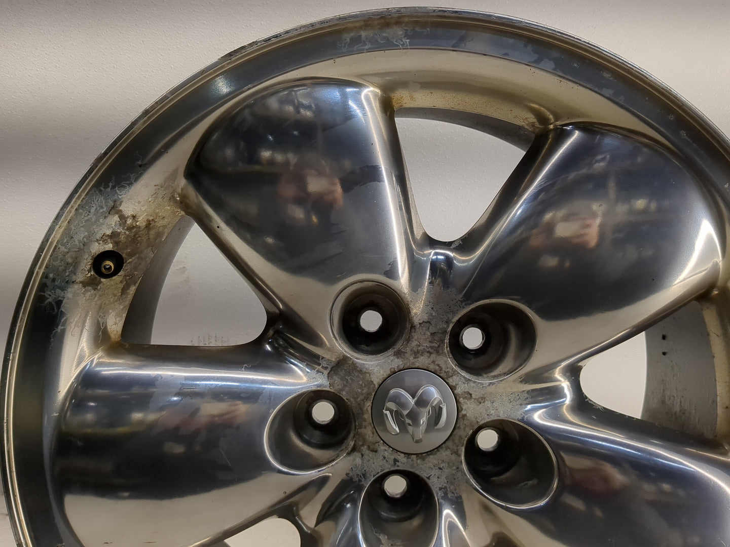 Ram 1500 Oem Wheel Rim 1281498 - Oemusedautoparts1.com