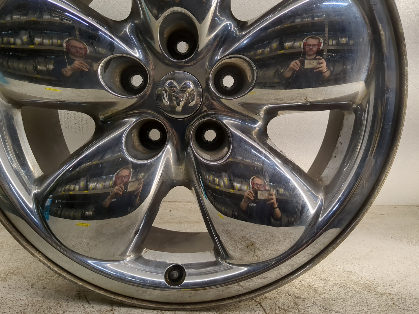 Ram 1500 Oem Wheel Rim 1302879 - Oemusedautoparts1.com