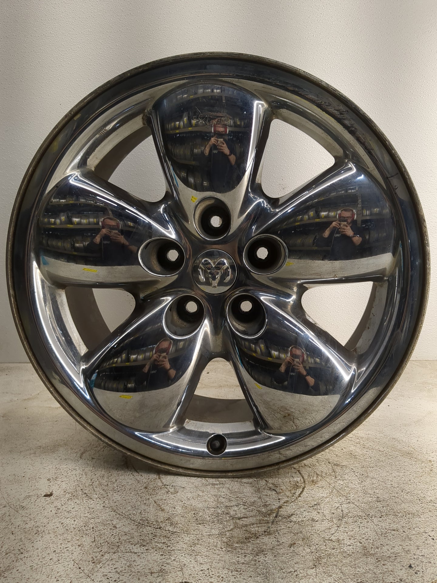 Ram 1500 Oem Wheel Rim 1302879 - Oemusedautoparts1.com