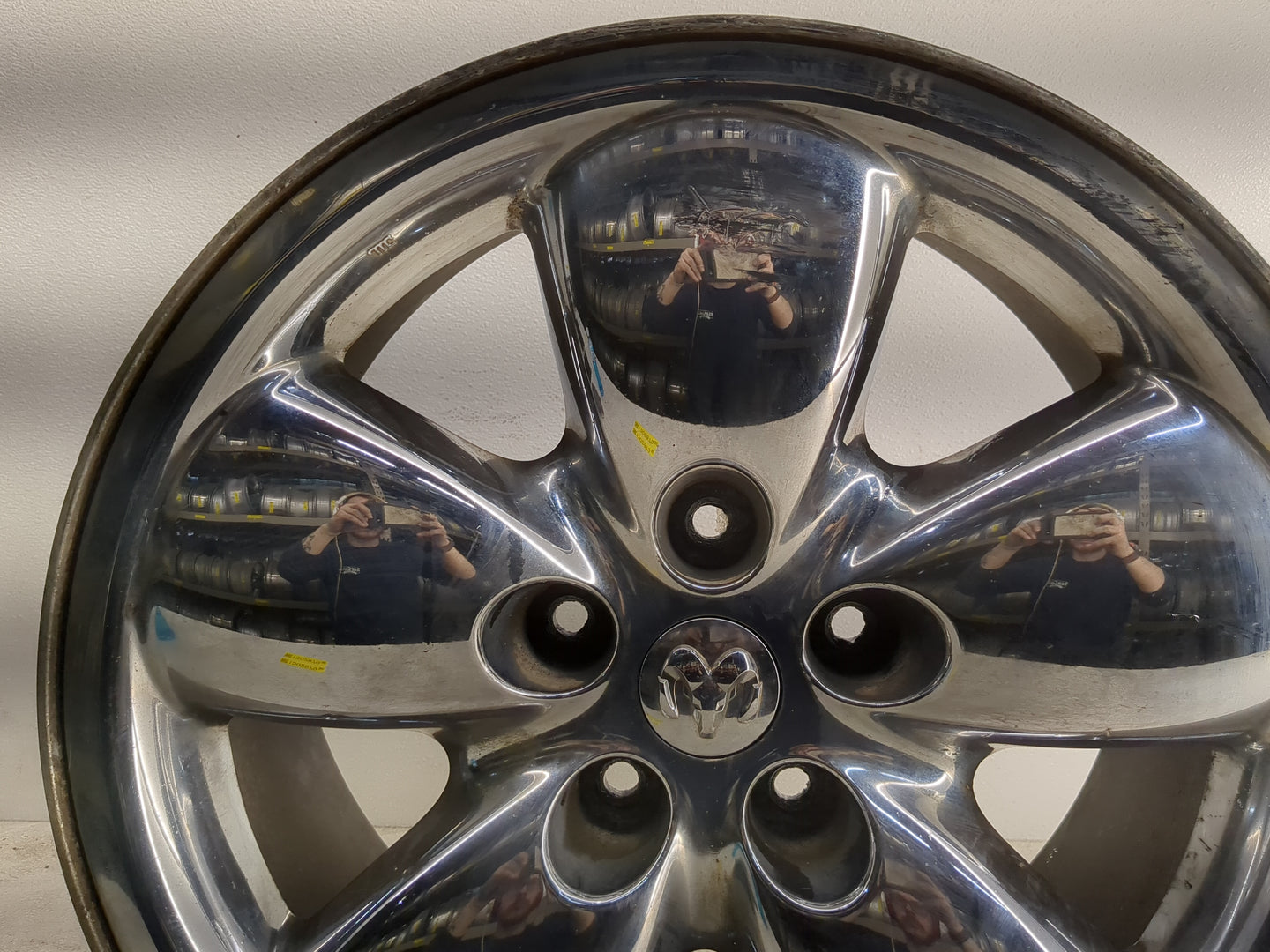 Ram 1500 Oem Wheel Rim 1302879 - Oemusedautoparts1.com