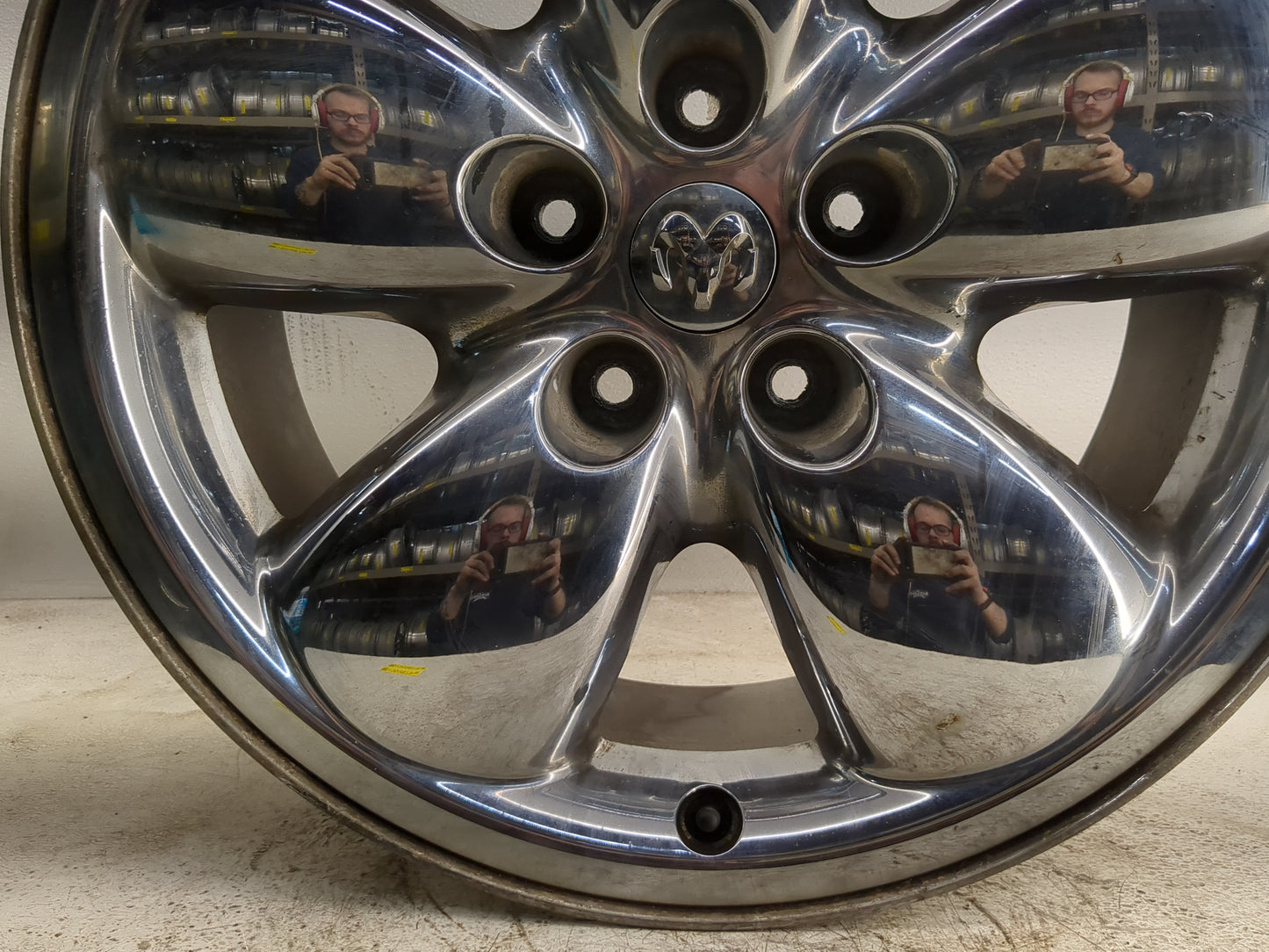 Ram 1500 Oem Wheel Rim 1302879 - Oemusedautoparts1.com
