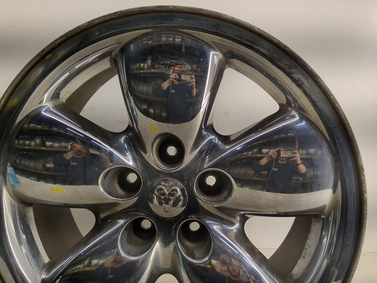 Ram 1500 Oem Wheel Rim 1302879 - Oemusedautoparts1.com