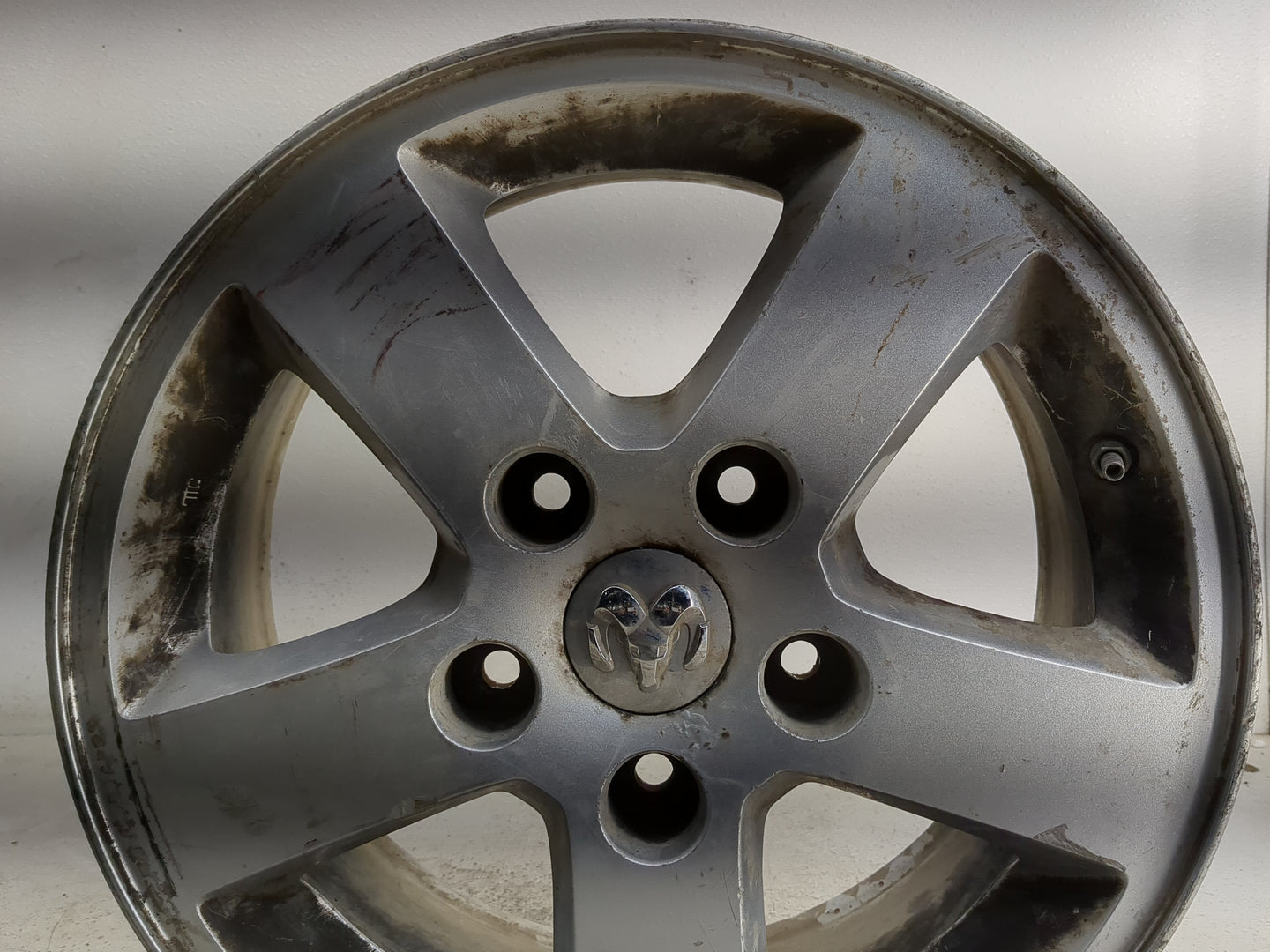 2011-2012 Ram 1500 Oem Wheel Rim - Oemusedautoparts1.com