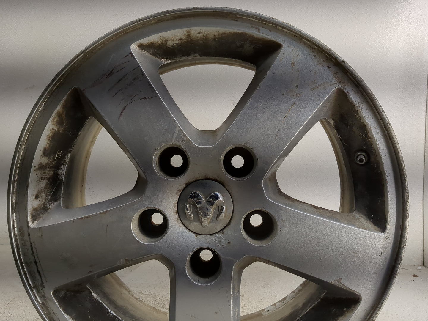 2011-2012 Ram 1500 Oem Wheel Rim - Oemusedautoparts1.com