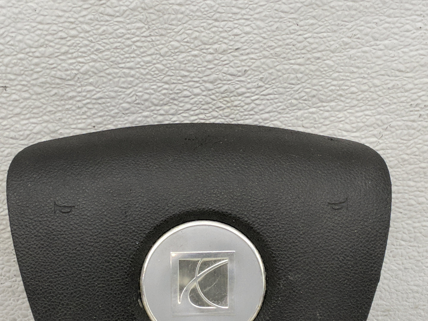 Saturn Outlook Air Bag Driver Left Steering Wheel Mounted Black - Oemusedautoparts1.com