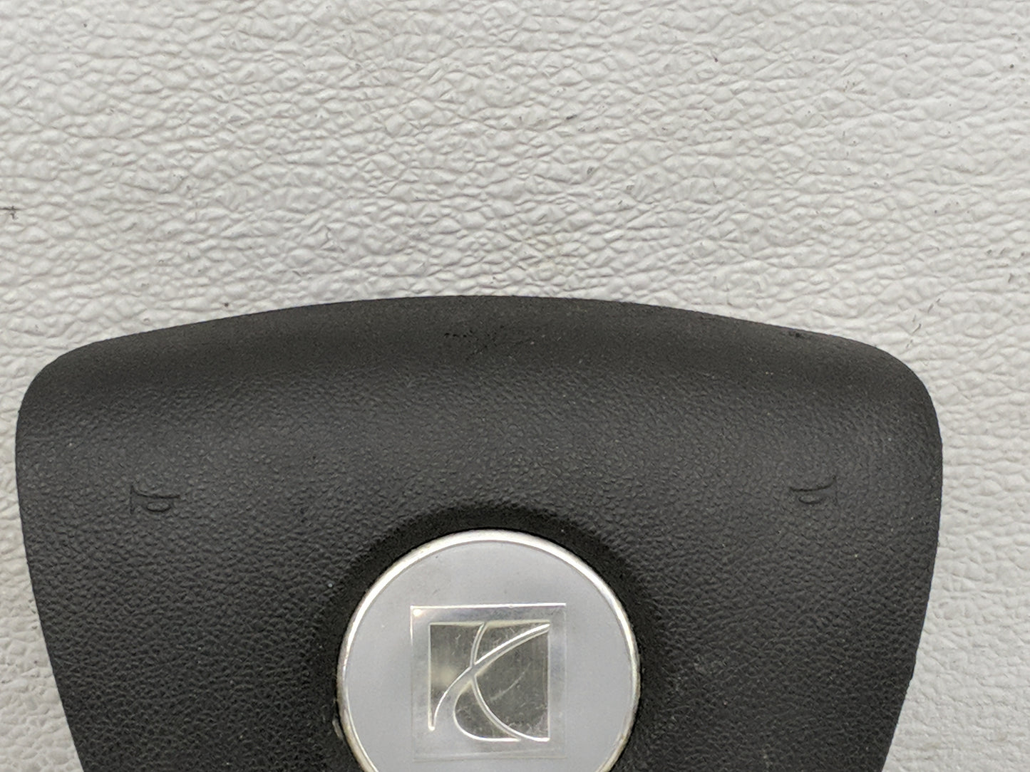 Saturn Outlook Air Bag Driver Left Steering Wheel Mounted Black - Oemusedautoparts1.com