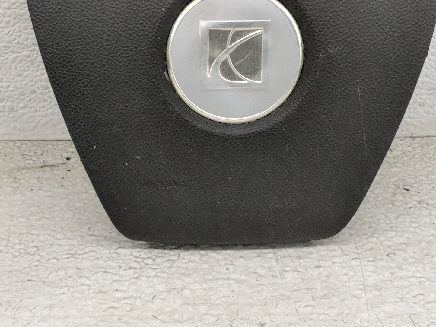 Saturn Outlook Air Bag Driver Left Steering Wheel Mounted Black - Oemusedautoparts1.com