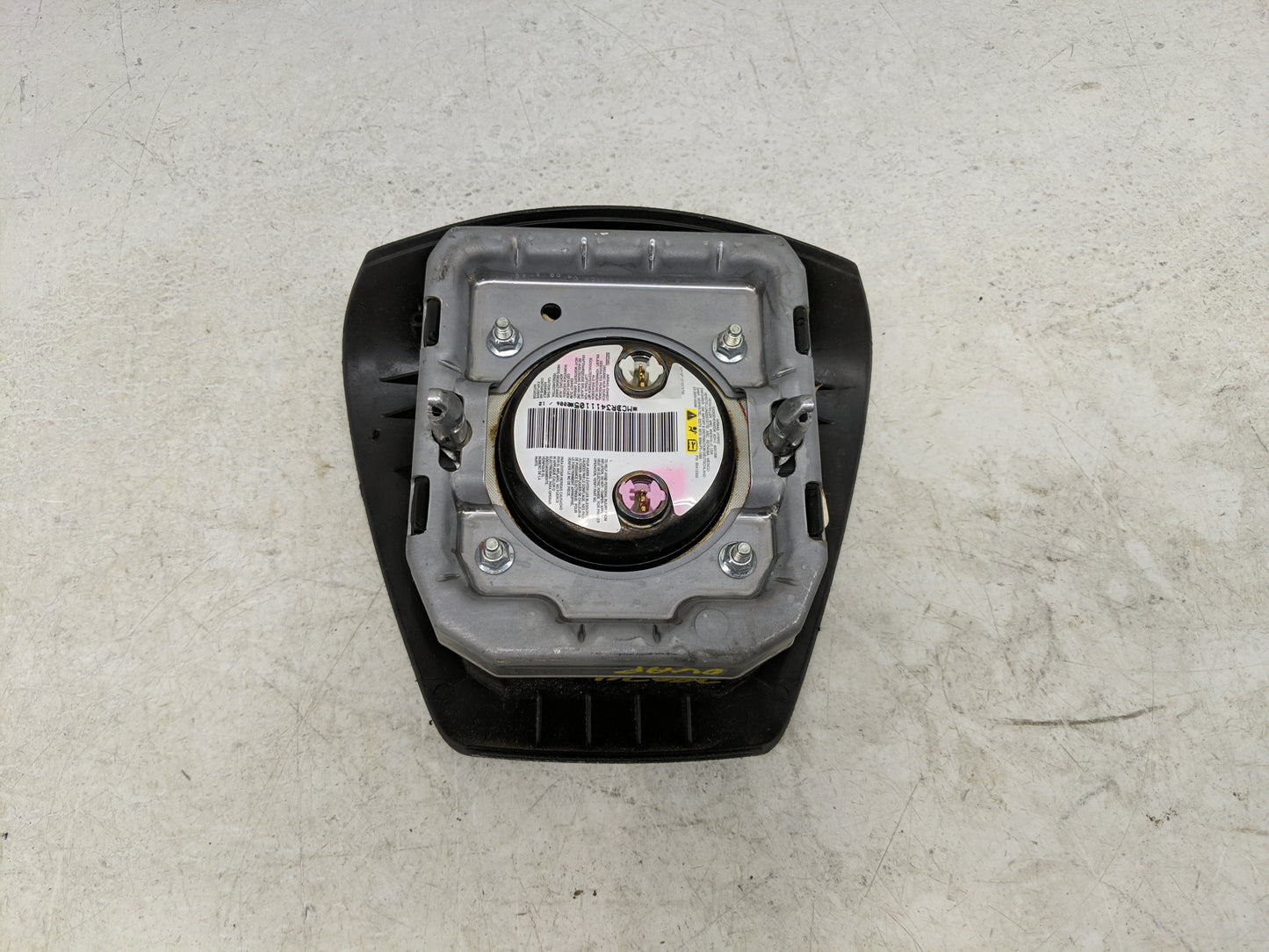Saturn Outlook Air Bag Driver Left Steering Wheel Mounted Black - Oemusedautoparts1.com
