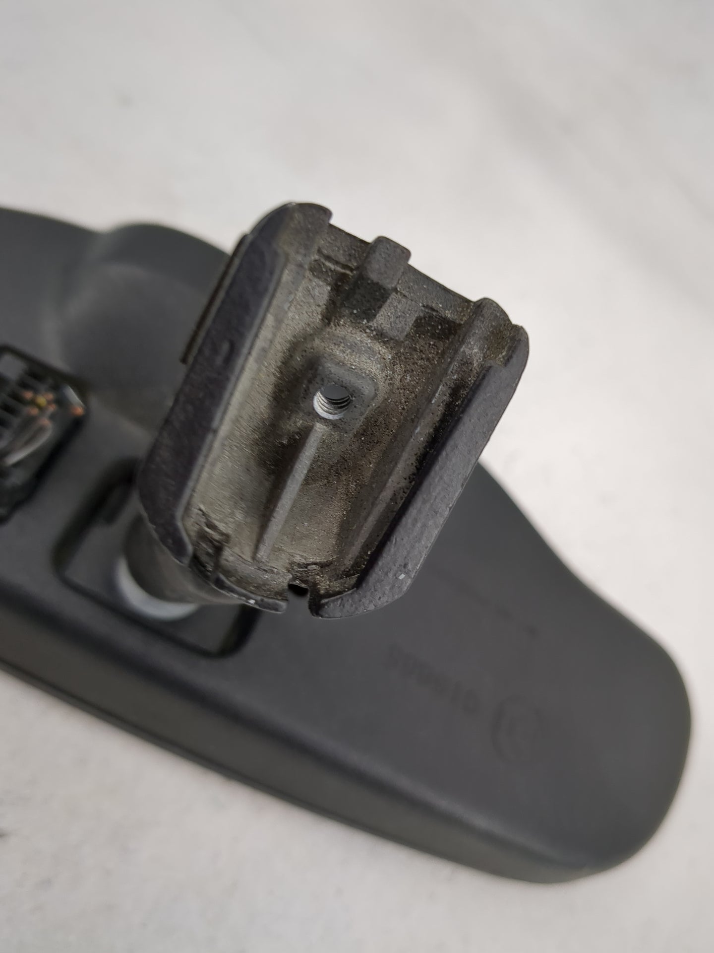 0 Saturn Outlook Interior Rear View Mirror Replacement OEM Fits OEM Used Auto Parts - Oemusedautoparts1.com