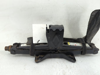 compare product 2009 Saturn Vue Spare Scissor Car Jack 1085723