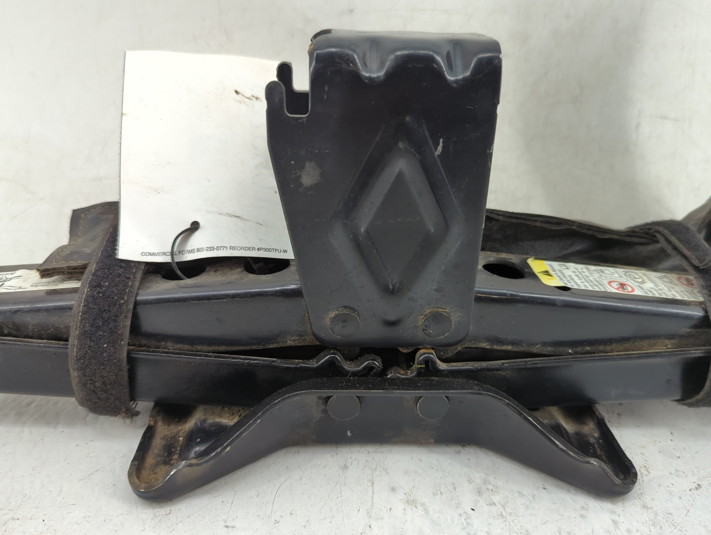 2009 Saturn Vue Spare Scissor Car Jack 1085723 - Oemusedautoparts1.com