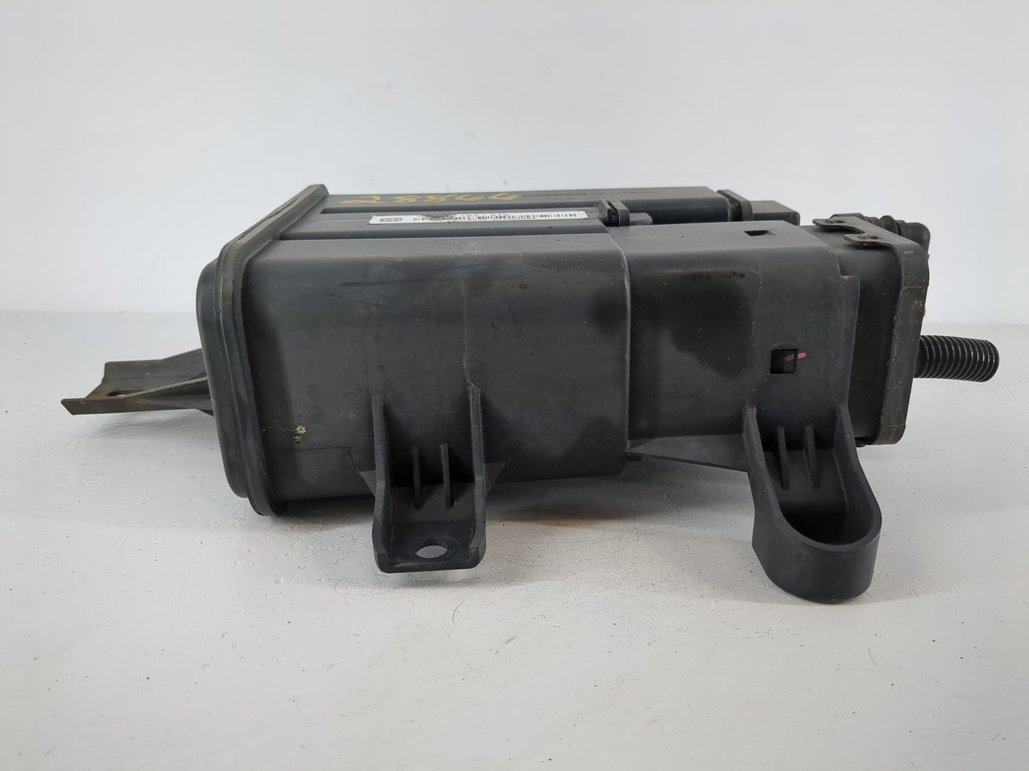 2009 Saturn Vue Fuel Vapor Charcoal Canister - Oemusedautoparts1.com