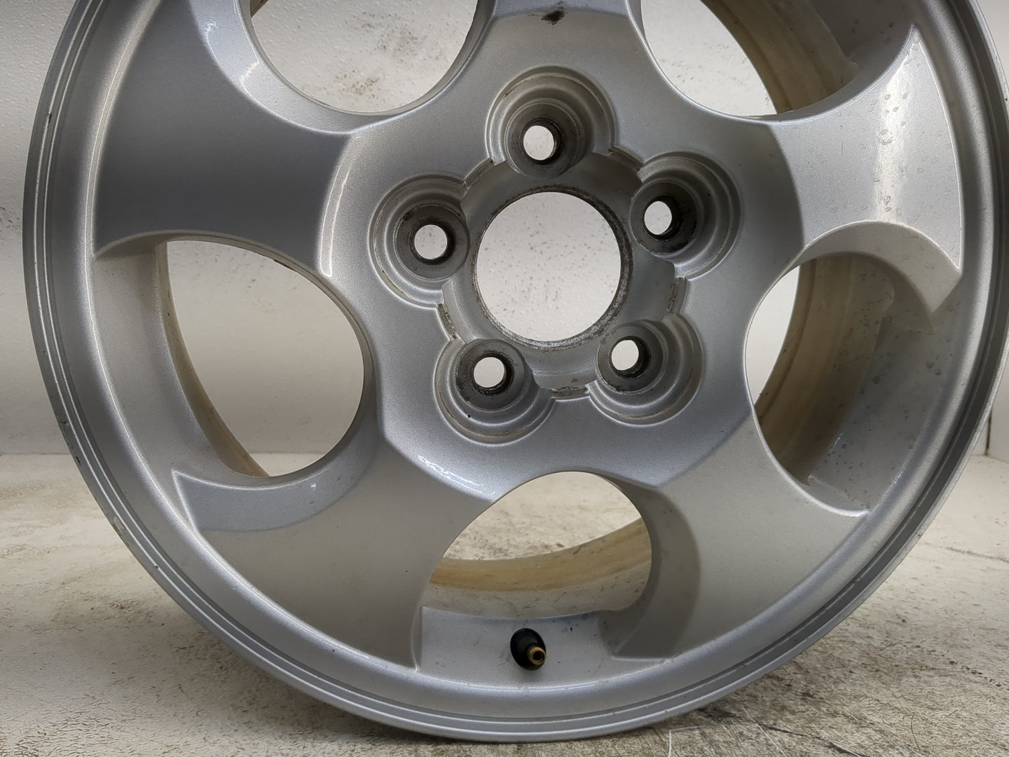 2002-2004 Saturn Vue Oem Wheel Rim 1191783 - Oemusedautoparts1.com