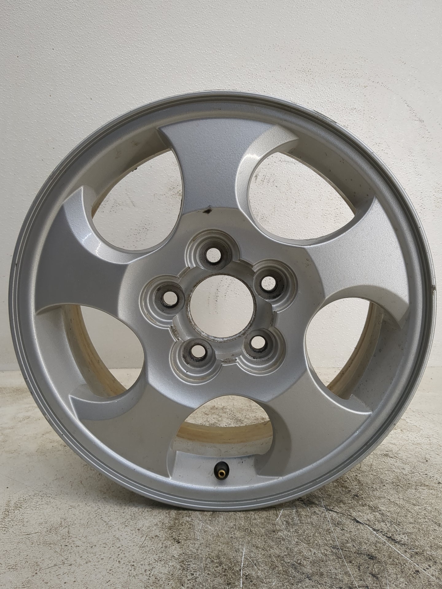 2002-2004 Saturn Vue Oem Wheel Rim 1191783 - Oemusedautoparts1.com