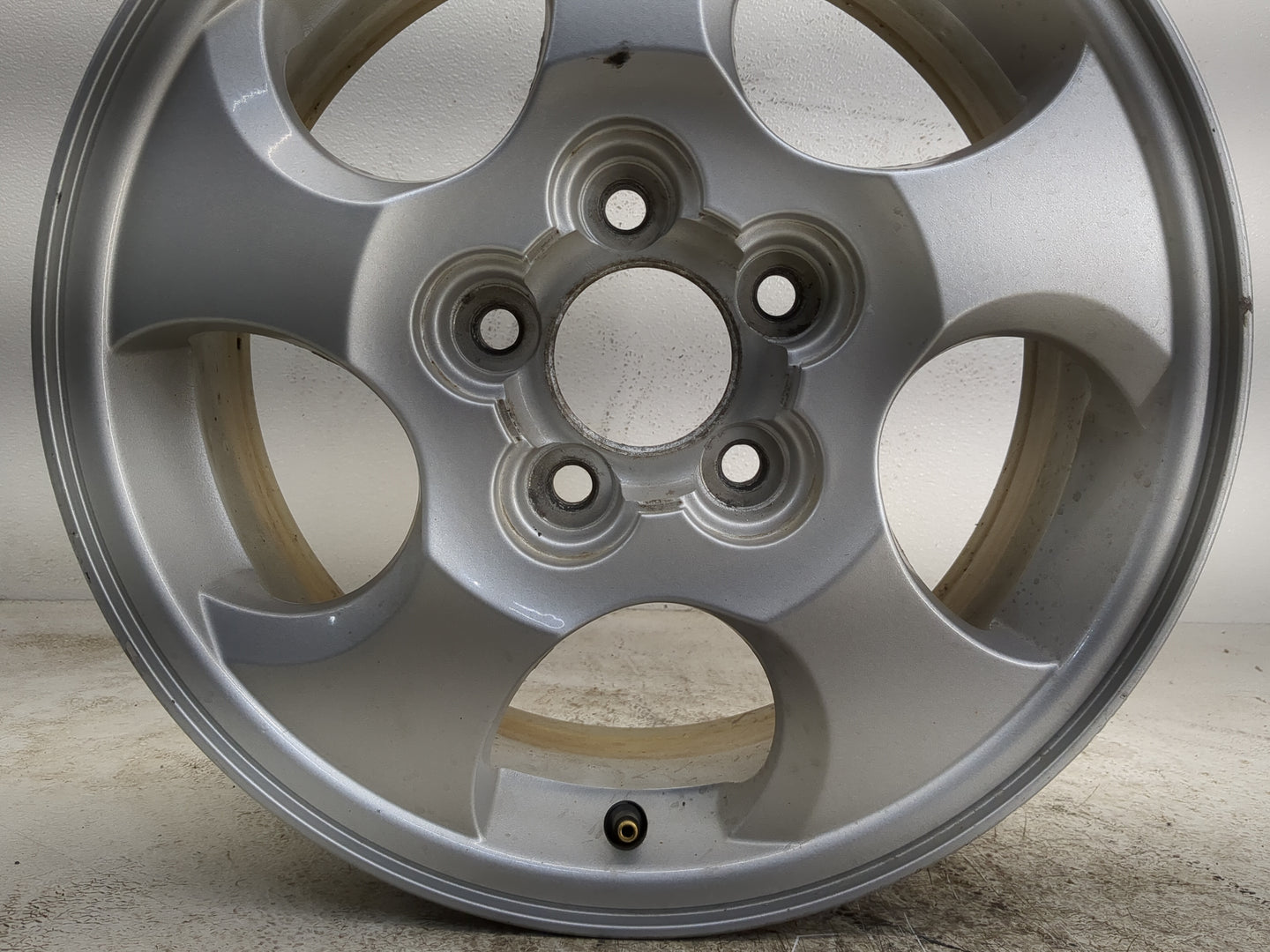 2002-2004 Saturn Vue Oem Wheel Rim 1191783 - Oemusedautoparts1.com